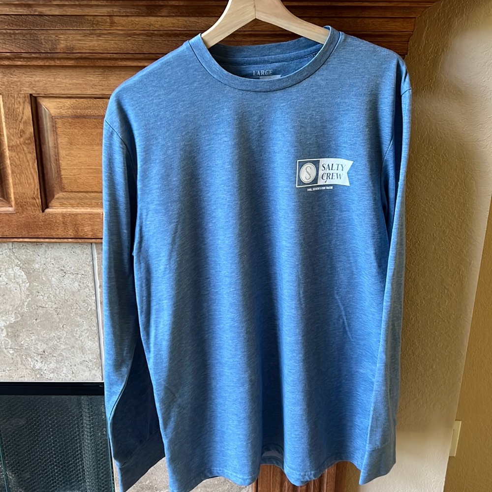 Long sleeved Salty Crew T-shirt